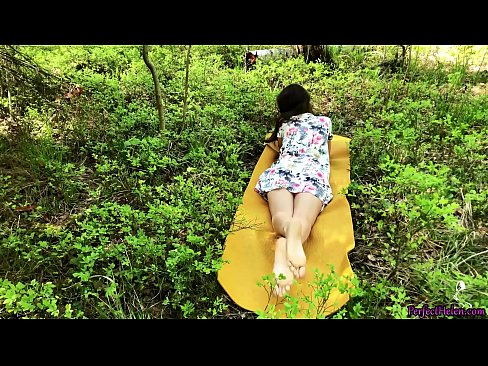 ❤️ Stranger on Tinder Masturbates My Pussy and Fucks Passionately in the woods (En främling på Tinder onanerar min fitta och knullar passionerat i skogen) ❤️ Pornvideo at sv.zoomporno.ru ❌
