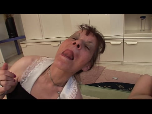 ❤️ Två mormödrar och en farfar har en trekant ❤️ Pornvideo at sv.zoomporno.ru ❌